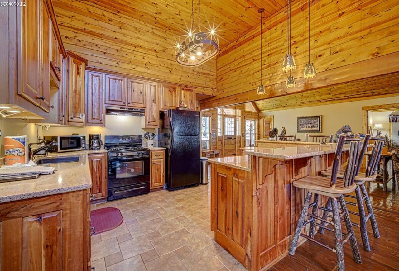 Cozy Creekfront Family Cabin-Pet Friendly -Gamerm-Hot Tub Хайавасси Экстерьер фото